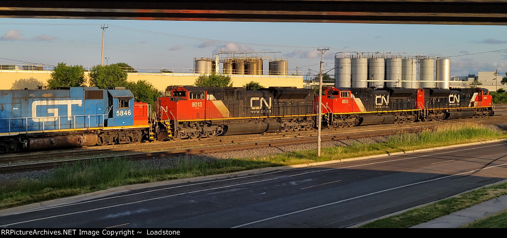 GTW  CN 8013 CN 8833